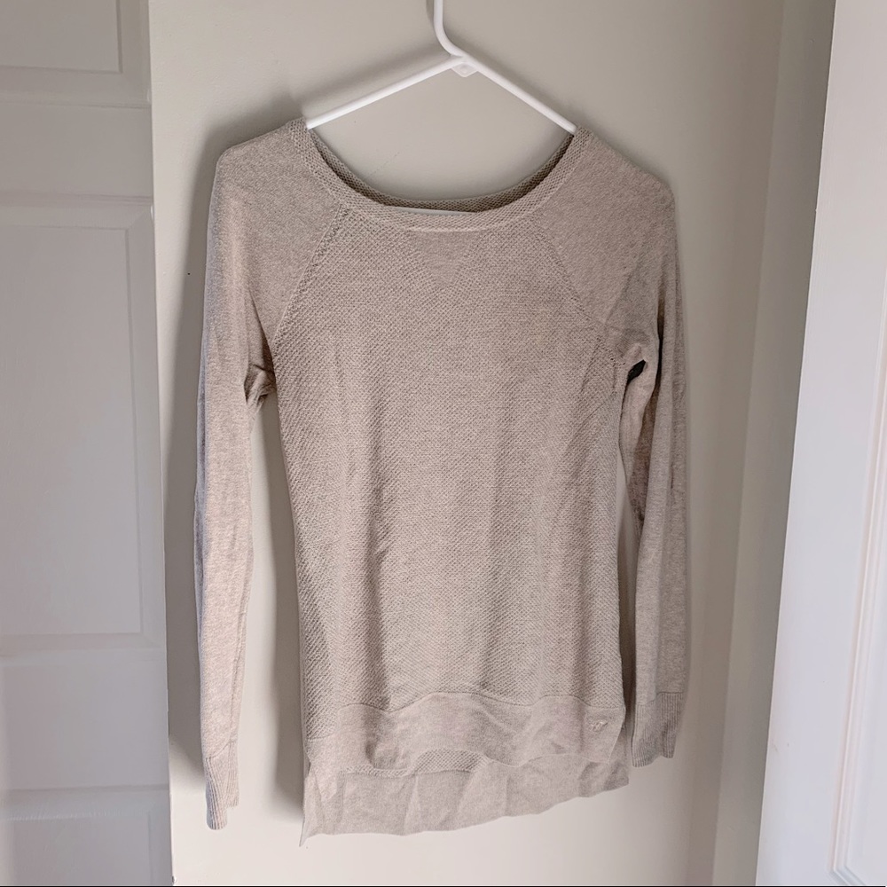 American Eagle Long Sleeve Top